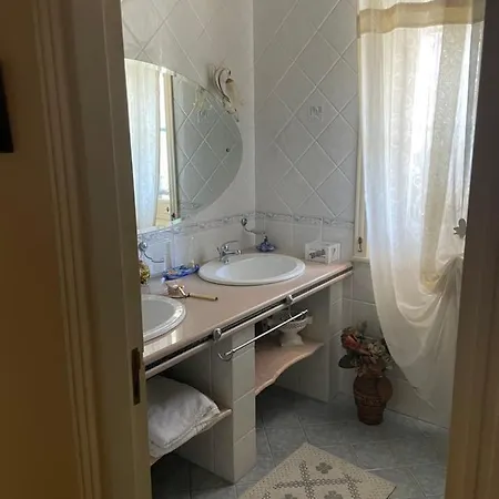 Alba לינה וארוחת בוקר