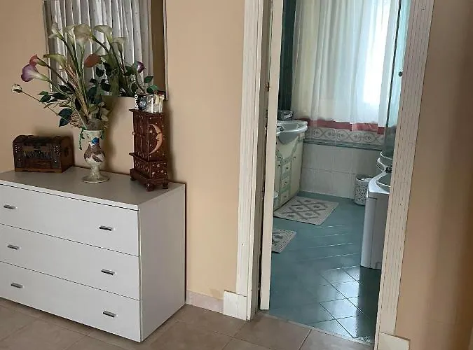 ベッド・アンド・ブレックファスト Alba 3*